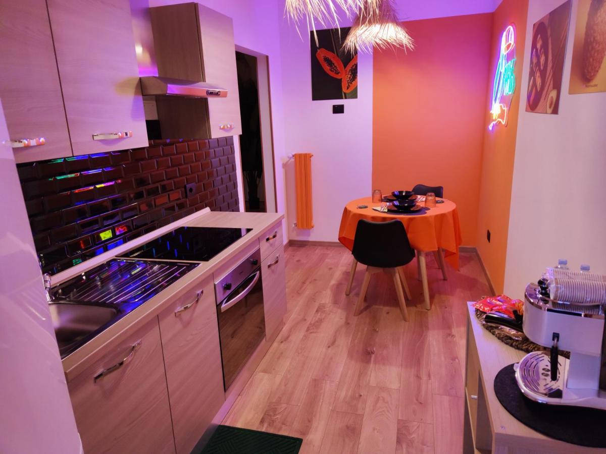 Suite Maison Tropical - Luxury Apartment In باري المظهر الخارجي الصورة